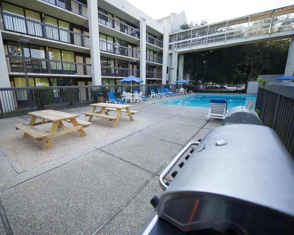 Vicksburg Inn & Suites Exterior photo